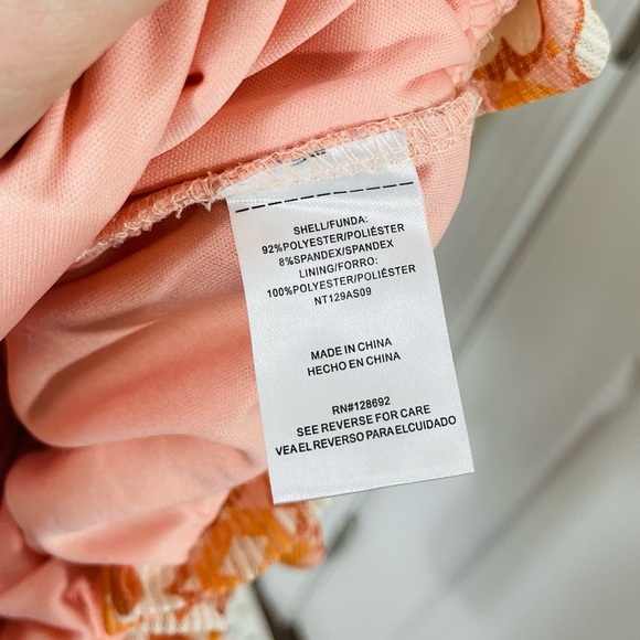 Madden NYC 70s Orange Floral Cropped Keyhole Top with Long Sleeves - LARGE - Picture 13 of 13